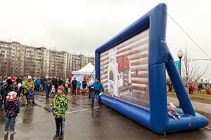 Надувные рекламные щиты