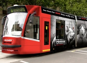 Реклама на трамваях