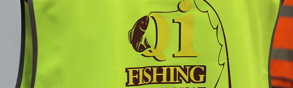 Салатовый жилет с логотипом для спортивных соревнований