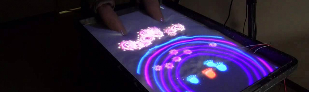 Водный интерактивный стол