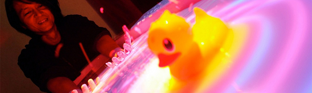 Водный интерактивный стол